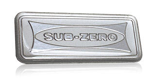 Sub-Zero-FAV-Nameplate.jpg